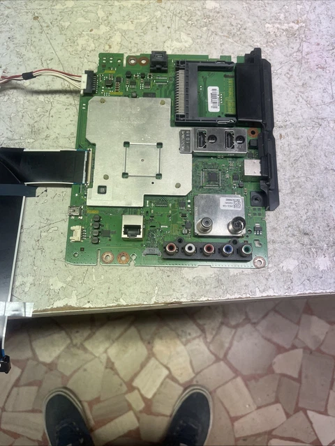 Pièces détachées Panasonic TX-55CX400E (27459405 10096334