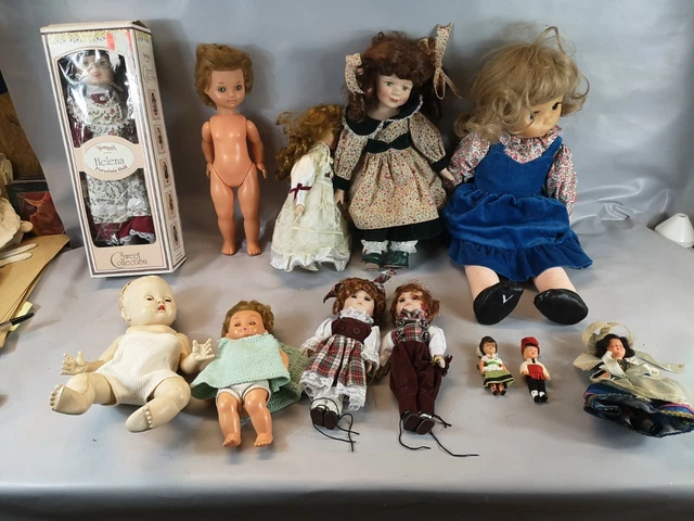 Lot De Poupées En Porcelaine Et Plastique – Unique, Occasion