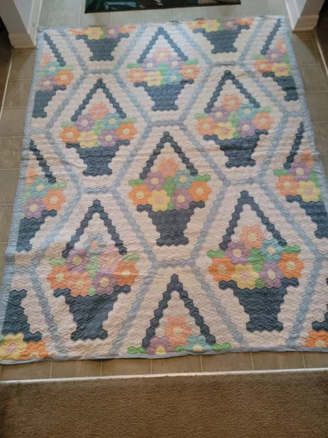 Vintage Handmade Handsewn Flowers Pattern Quilt 87"×68" Vintage Hand Made