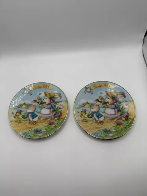 Lot Of 2 Avon Collectibles "Easter Parade" 1993 5" Easter Plate - Pre-Owned
