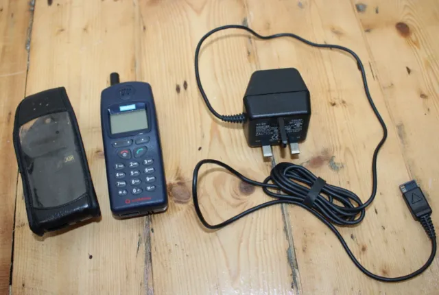 Telefono cellulare Siemens vintage C25 con custodia in pelle e caricabatterie