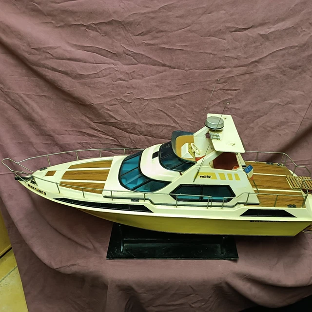 MODELE REDUIT DE Bateau N°399 Diabolo / Tarim Super Petrolier
