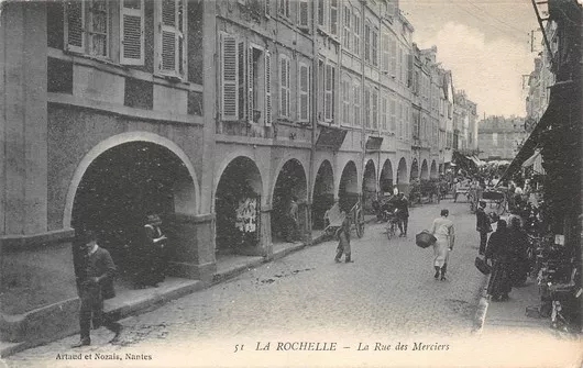 La Rochelle la rue des merciers