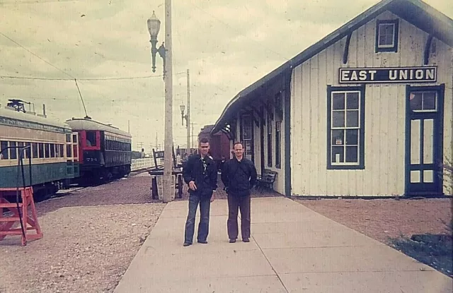SR04 ORIGINAL KODACHROME 1960s 35MM SLIDE TRAIN EAST UNION TRAIN STATION