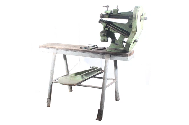 alter Kreisschneider Metall Blechschneidmaschine Rollenblechschere Rondenschere alter Kreisschneider Metall Blechschneidmaschine Rollenblechschere Rondenschere