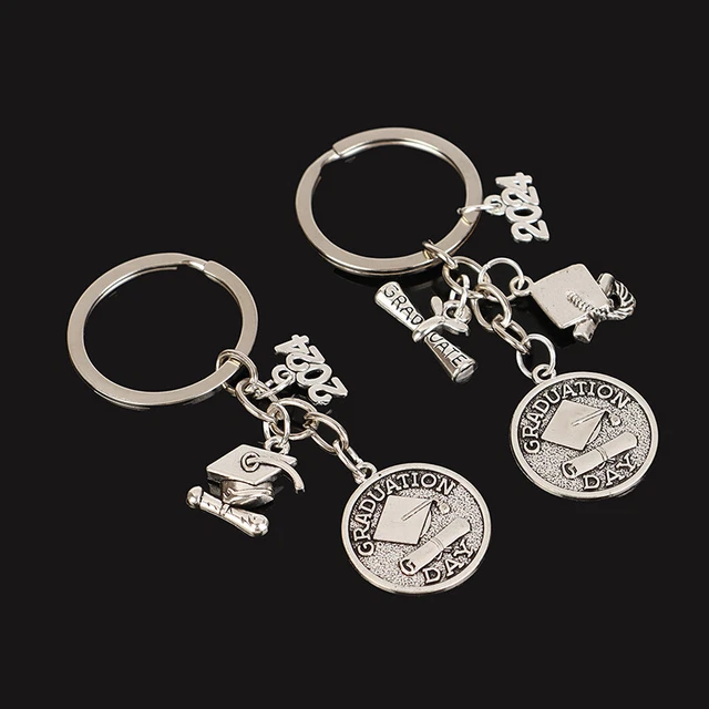 SILVER 2024 GRADUATION Ceremony Keyring Cute Graduation Cap Diploma
