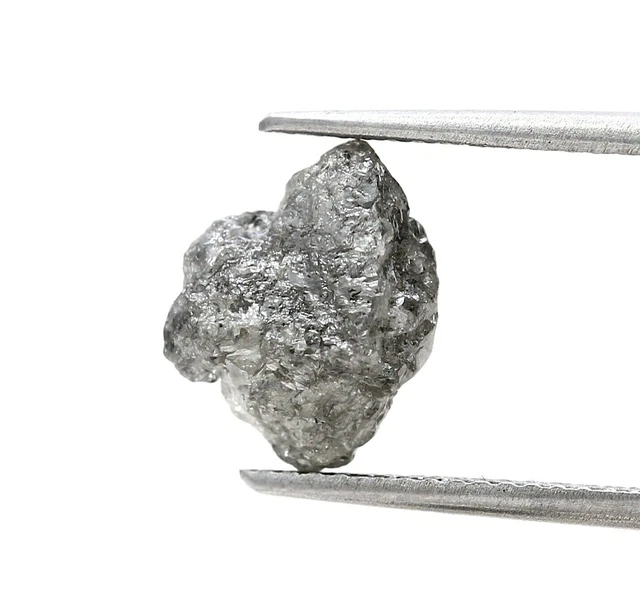 Diamant Brut Naturel 2,35 Carats - Couleur Jaunâtre Gris Scintillant - Forme Ancienne Irrégulière - Qualité Chic - Pour Collection Ou Création