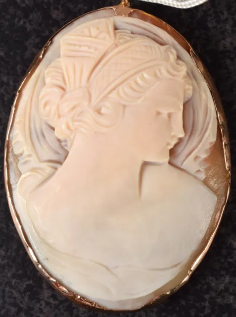 Gorgeous Carved Shell Cameo Victorian Lady 14K Solid Gold Frame