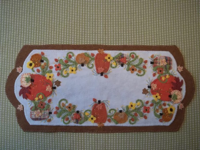 Primitive Country Pumpkins and Sunflowers Table Runner or Candle Mat w/fs