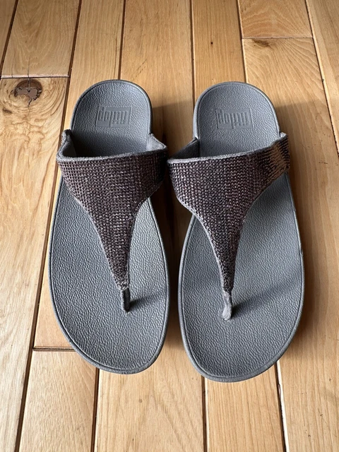 FitFlop Electra Classic Thong Sandals Size 7 Wedge Sequins Pewter Foam Rubber