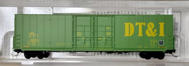 Micro Trains N Scale 60' Box Car  DETROIT,  TOLEDO & IRONTON  DTI #25912