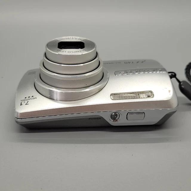 Olympus Mju 740 7,1 megapixel fotocamera digitale compatta argento testato 12