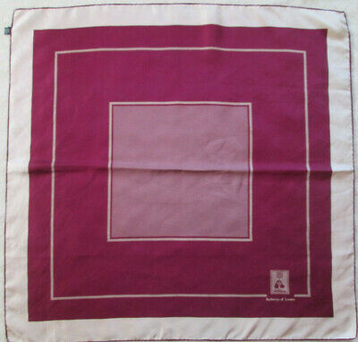 Burberry Superbe Foulard BURBERRYS of London  soie  TBEG  vintage  Scarf  73 x 75 cm 