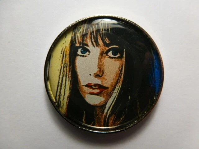 Pin's Renaud Numéro 6, Chanteur Star Célébrité, Bon état, Collection