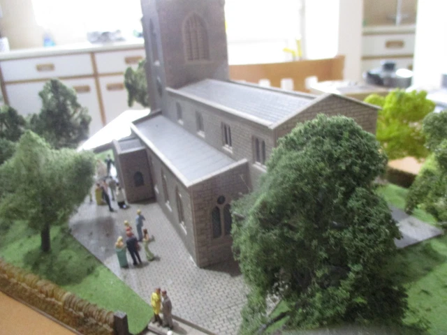 RAILWAY DIORAMA 00 Scale Church With Wedding In Progress. £45.00 ...