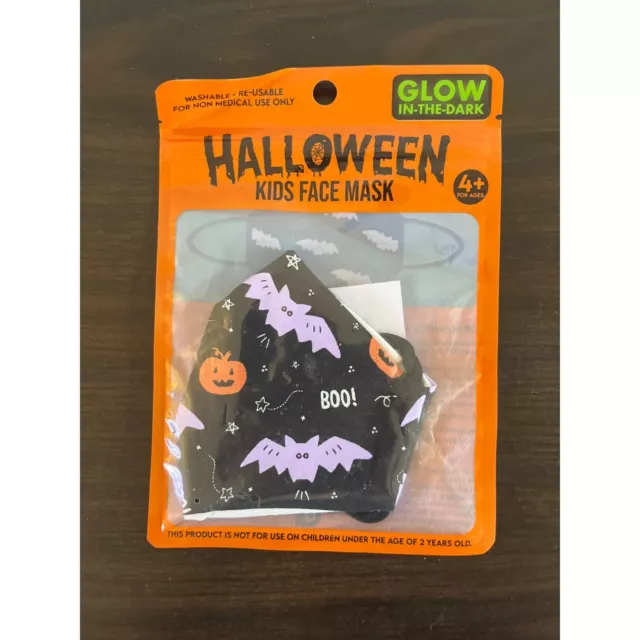 NIP Halloween Kids Face Mask Glow In The Dark For Ages 4+ Pumpkins Bats