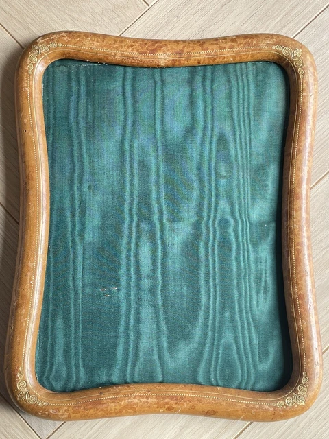 Ancien cadre gainé de cuir marron et décor doré - à poser  - grand format.