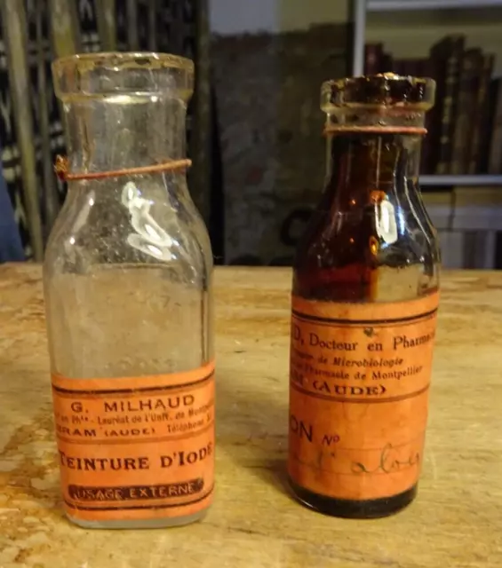 Lot de 2 Flacons anciens Pharmacie Milhaud, Bram (Aude) Pharmacie vintage