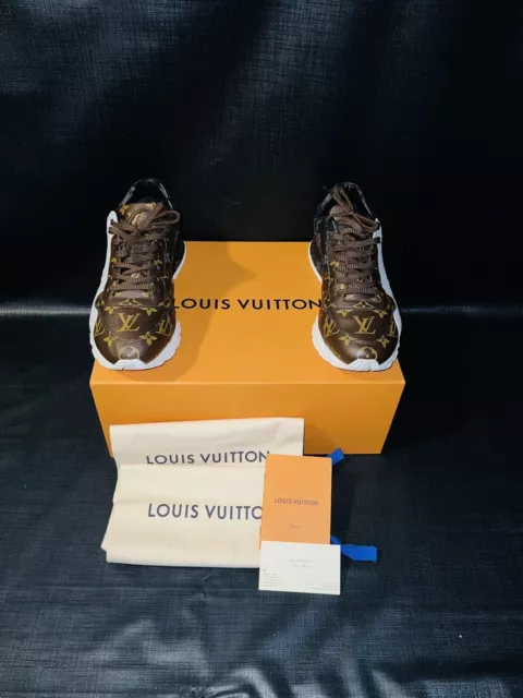 Shop Louis Vuitton Run Away Run away sneaker ( 1A9J1F 1AA6NQ, 1A9J1D 1A9J1G  1A9J1H 1A9J08, SNEAKER RUN AWAY, 1A9J1E 1A9J1A 1A9J1B 1A9J1C) by Mikrie