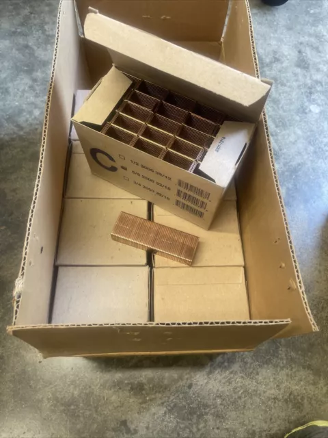 (9 Cases 2500) Uline s-289 C-Type 5/8" staples for heavy duty use, 22,500 Total