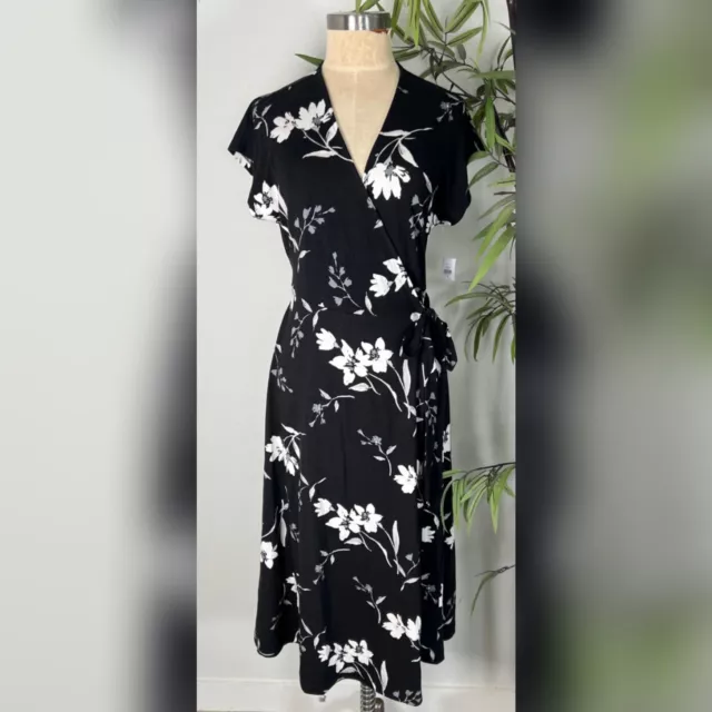 New! Women’s Size M Old Navy Black Floral Stretch Knit Surplice Wrap Dress