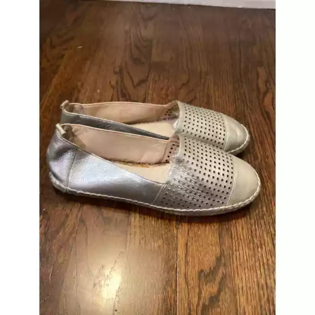 Vince Camuto Dandee Silver Perforated Leather Espadrille Sole Flats NEW 8.5 2