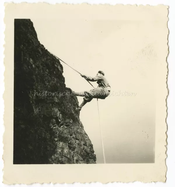 Fantástico Foto - Mann en la Montaña El Escalar - Knickerbocker - Antiguo 1930er