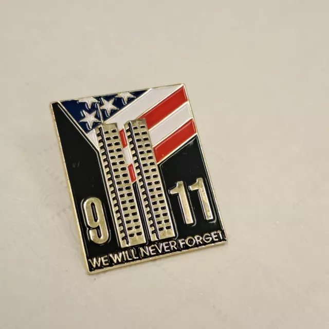 Twin Towers September 11 2001 9-11 911 2001 Never Forget Pincraft Pin New