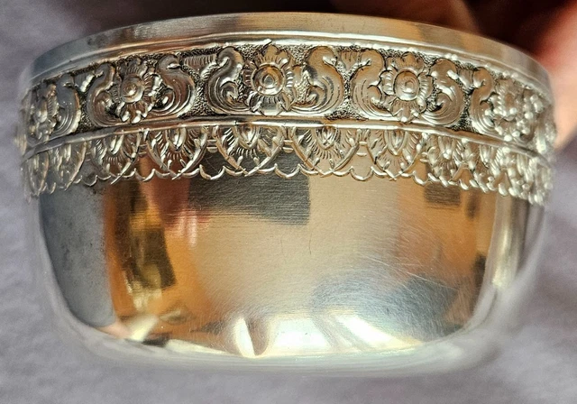 GRAND ET ANCIEN cache clou piton en laiton repoussé doré 10 cm EUR 18