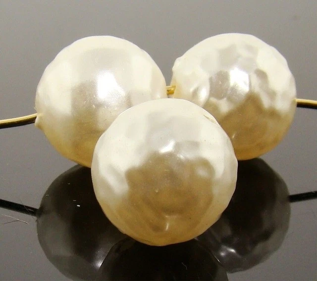 12 VINTAGE JAPANESE CULTURA PEARL ACRYLIC 14mm. BAROQUE ROUND BEADS A1242