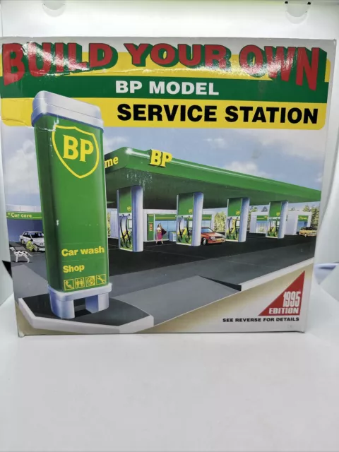 Build Your Own BP Model Service Station 1995 Edition 23.5" x 12.5"(New In Box)