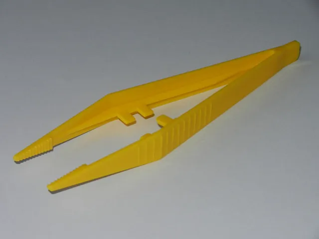 Paquete de 10 - Pinzas de plástico diseño ""Suregrip"" - amarillo