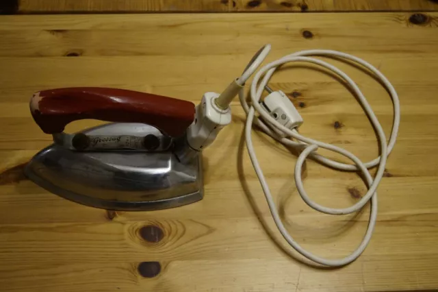 Bügeleisen Grossag Typ: 540 C 220 Volt Mit Stecker Vintage Voll Funtionsfähig 2