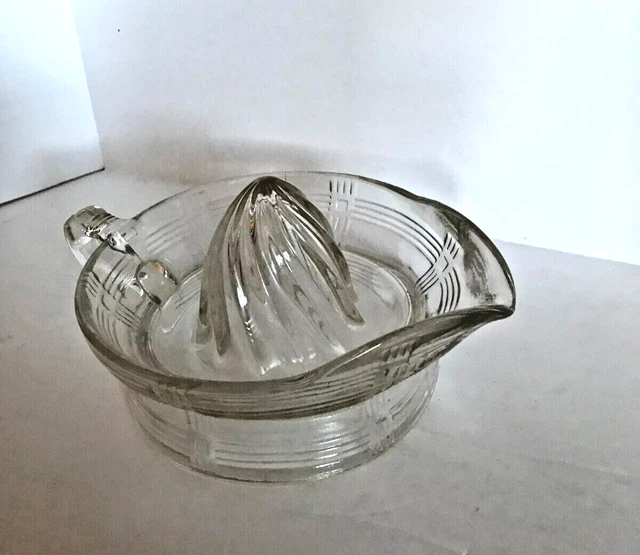 MINT Vintage Hazel Atlas Large Juicer Reamer Depression Clear Glass Criss-Cross MINT Vintage Hazel Atlas Large Juicer Reamer Depression Clear Glass Criss-Cross