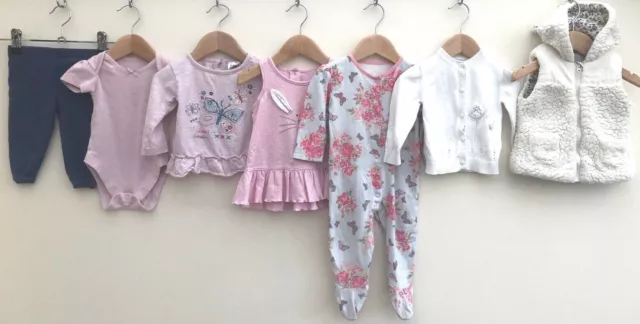 Pacchetto di abbigliamento per bambine età 3-6 mesi Tu noce moscata George
