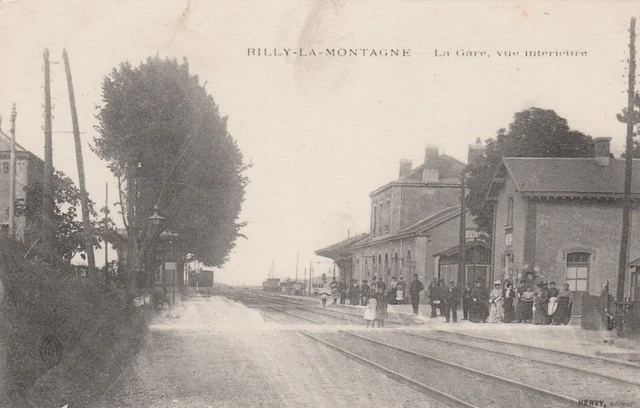 CPA 51 RILLY la MONTAGNE La Gare interior view