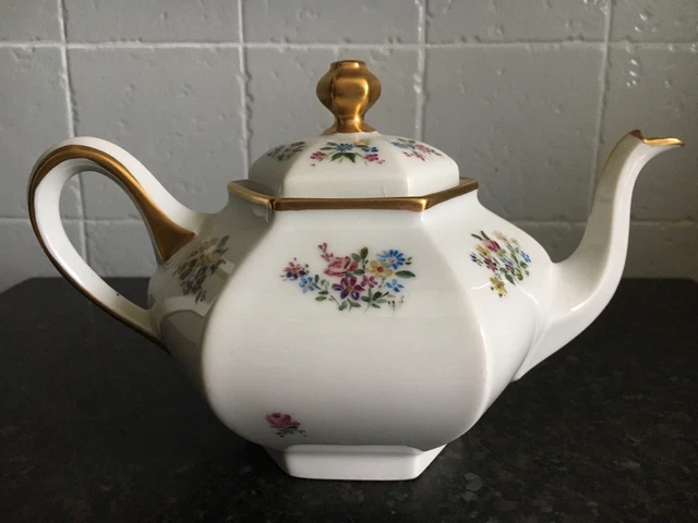 Wunderbare Vintage Uc Limoges Frankreich Handbemalt Sechseckiges Porzellant-Teekanne
