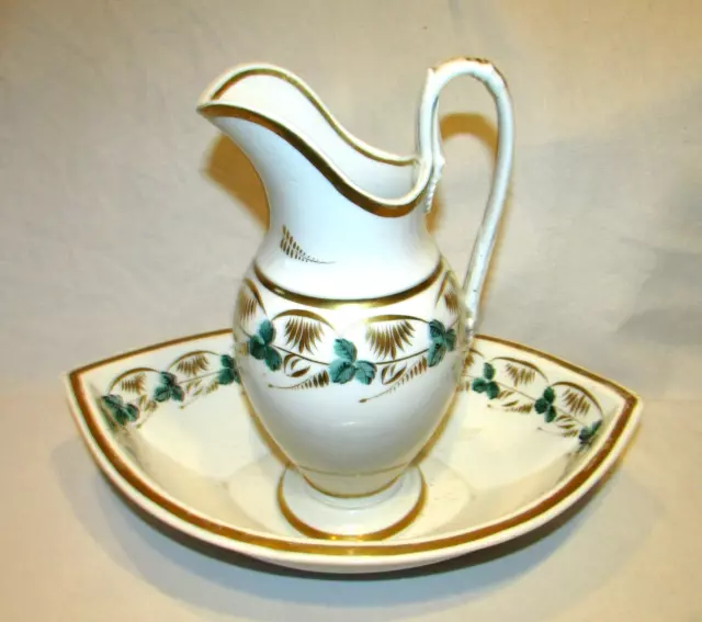 POT A EAU BROC ET BASSIN  VERSEUSE PICHET  PORCELAINE DE PARIS  19ème siècle