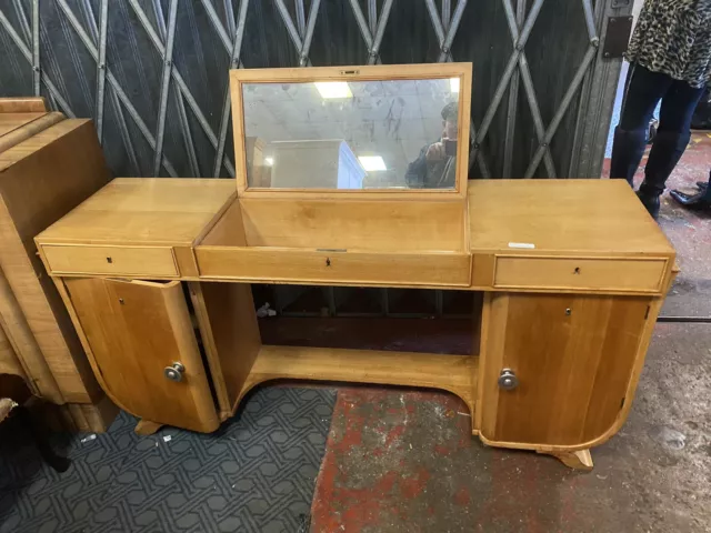 art deco dressing table