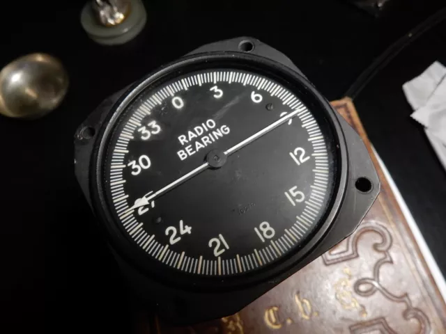 Collection  Aviation  INDICATEUR D'AZIMUT RADIO BEARING 1960 lic BENDIX