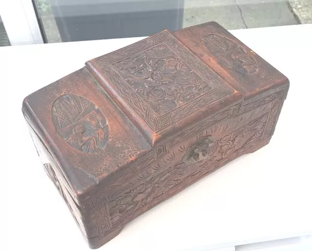 Vintage Chinese Hand Carved Camphor Wood Jewellery / Trinket Box