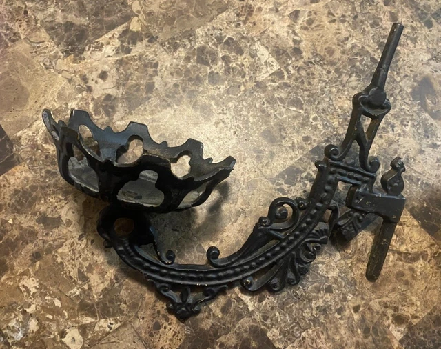 ANTIQUE  CAST IRON Swing Arm WALL HOLDER FOR OIL LAMP AMERICAN VICTORIAN