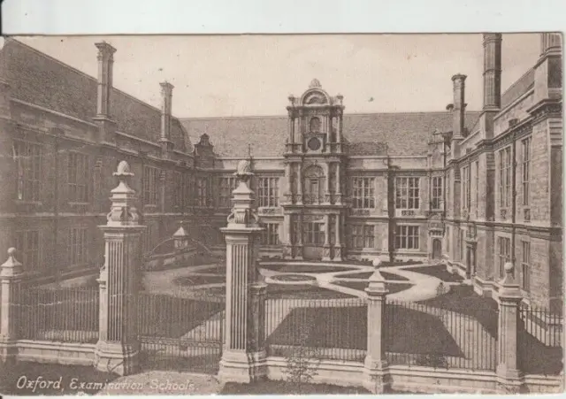 Oxford - Examination Schools B&W Postcard  (1906)  +