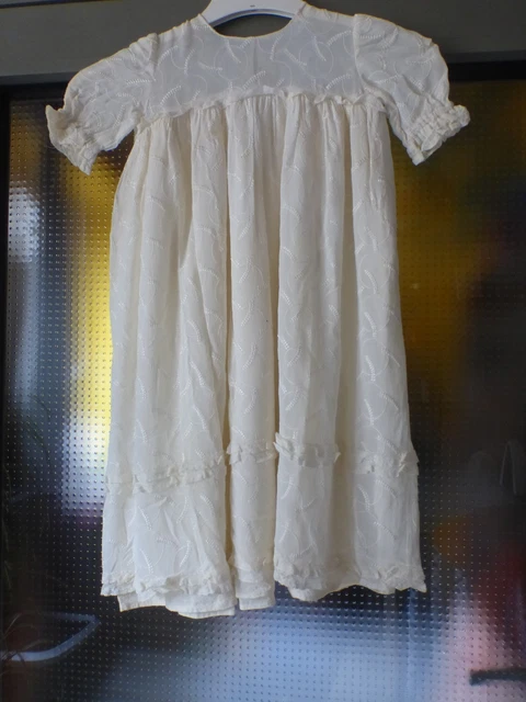 ANCIENNE ROBE DE poupée en coton broderie anglaise pour taille 45/50 cm EUR 15,00 - FR ANCIENNE ROBE DE poupée en coton broderie anglaise pour taille 45/50 cm EUR 15,00 - FR