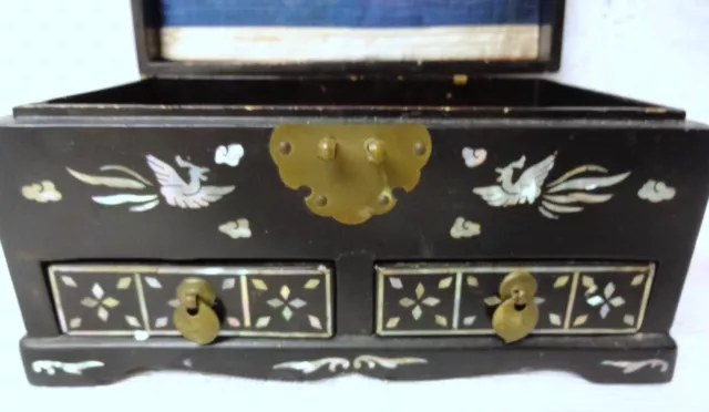 Antique Chinese Lacquer Wooden Wood Box Jewelry Mother Of Pearls Ornate RARE 2