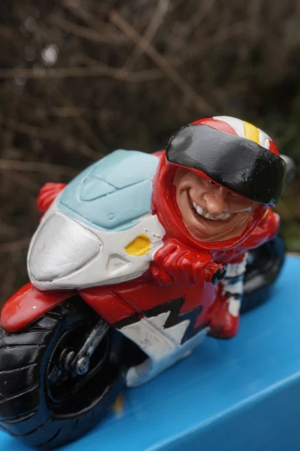 01499661 FIGURINE METIER Caricature Motard Moto De Circuit Humour