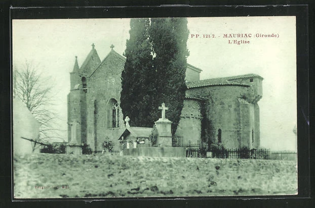 CPA Mauriac, L´Eglise