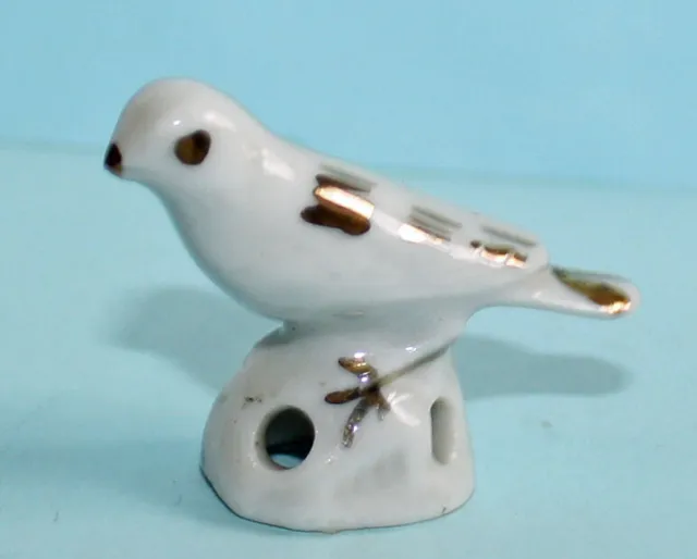 Alter Porzellan Vogel Tropfenfänger / Porcelain Drip Catcher Half Doll