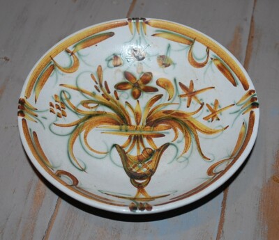kOSTANDA fleurs lys ancienne coupe assiette creuse en grès vallauris signé A 