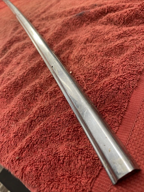 1959 60 Chevrolet El Camino ￼Bed molding at back window